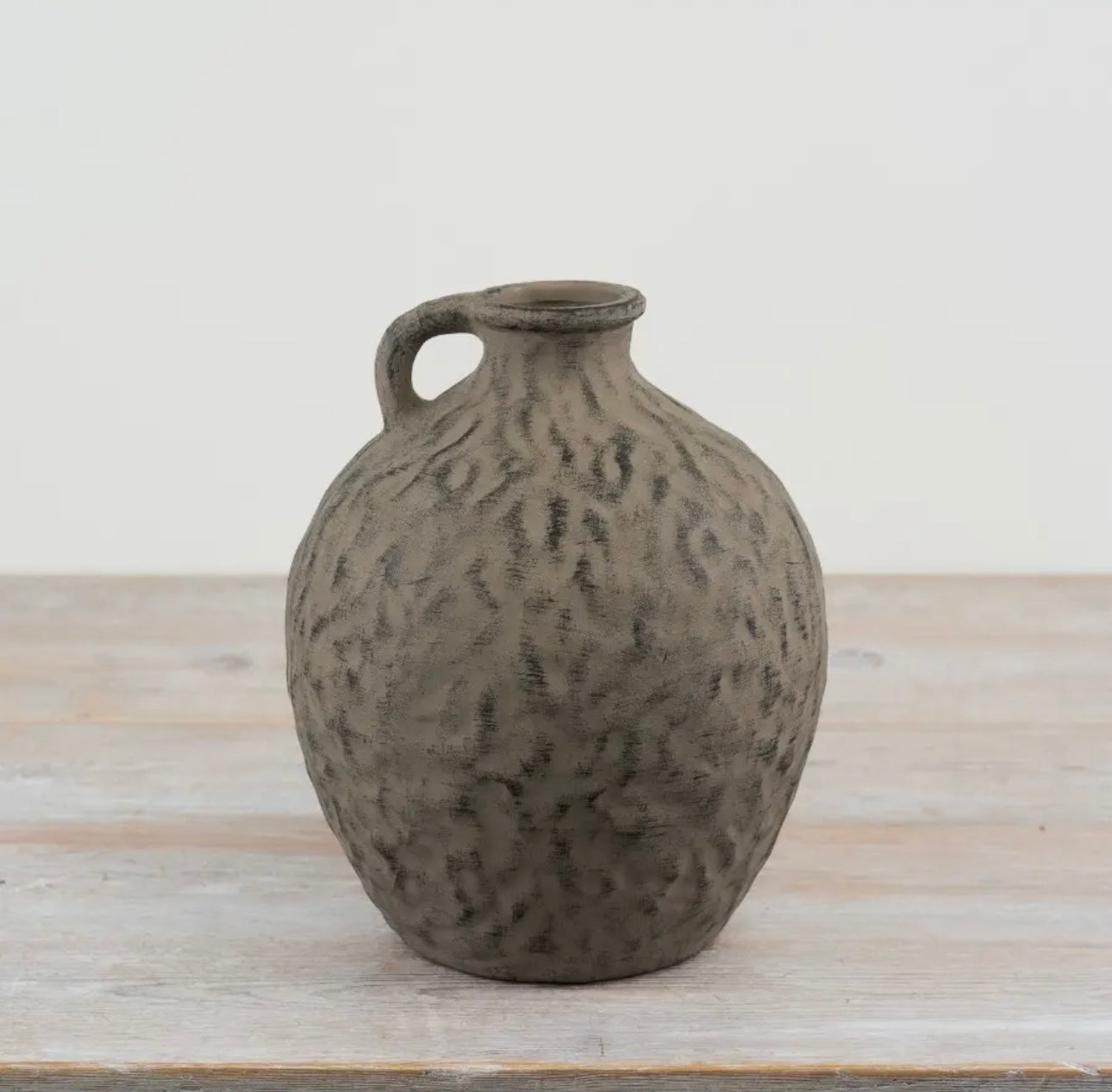 Isabella ceramic vase